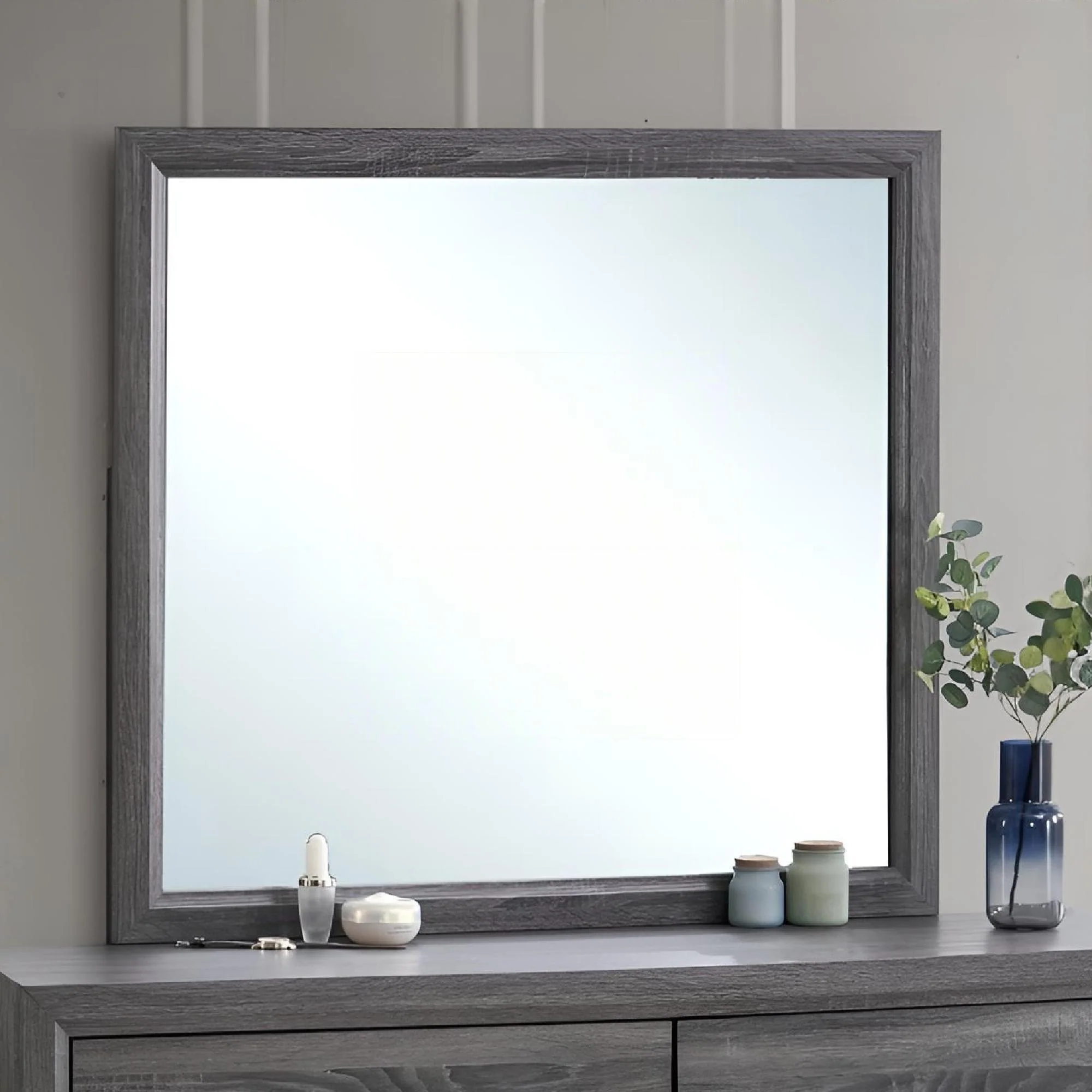Glasgow - Mirror With Minimalist Design And Low Distortion Glass - Image 5