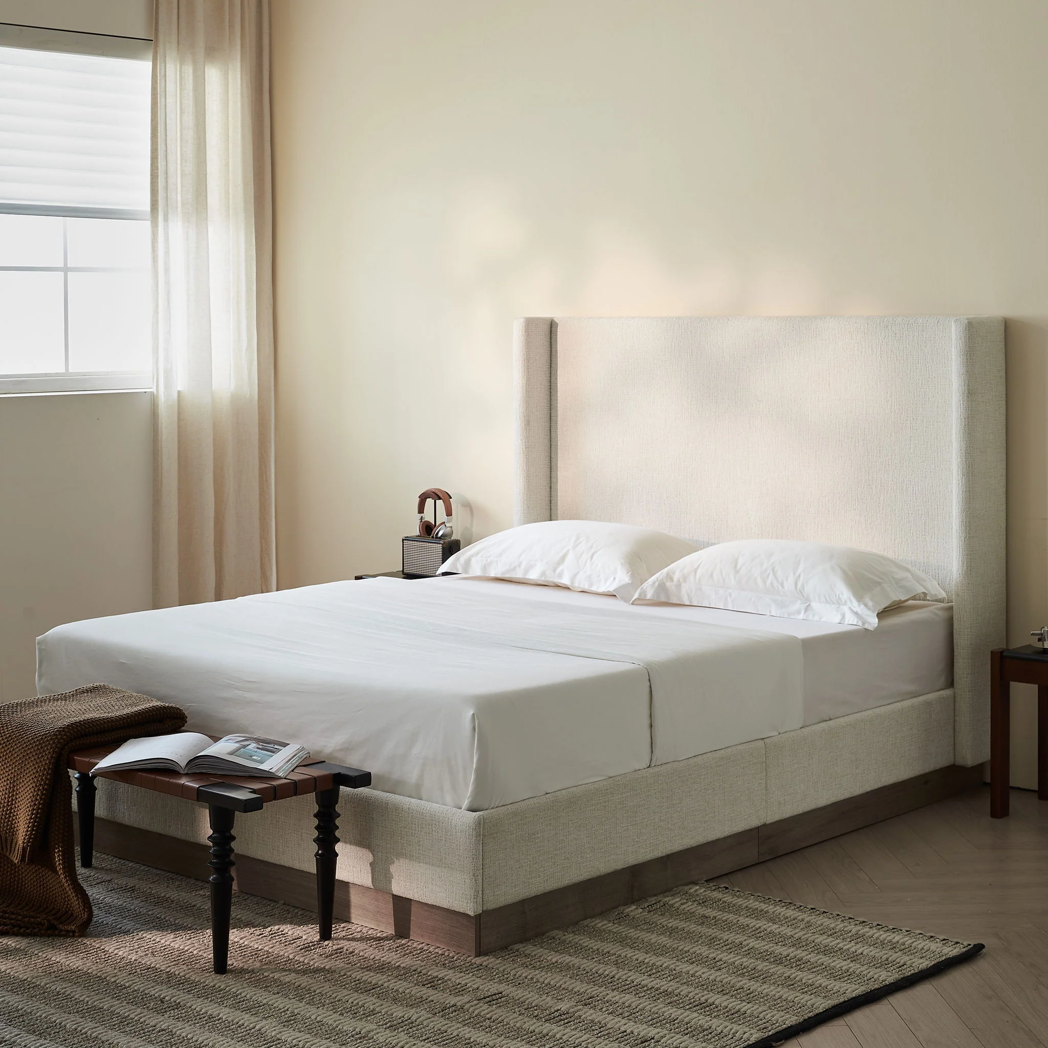 Hosford - Minimalist Upholstered Wingback Bed With Wood Base Platform - Image 6