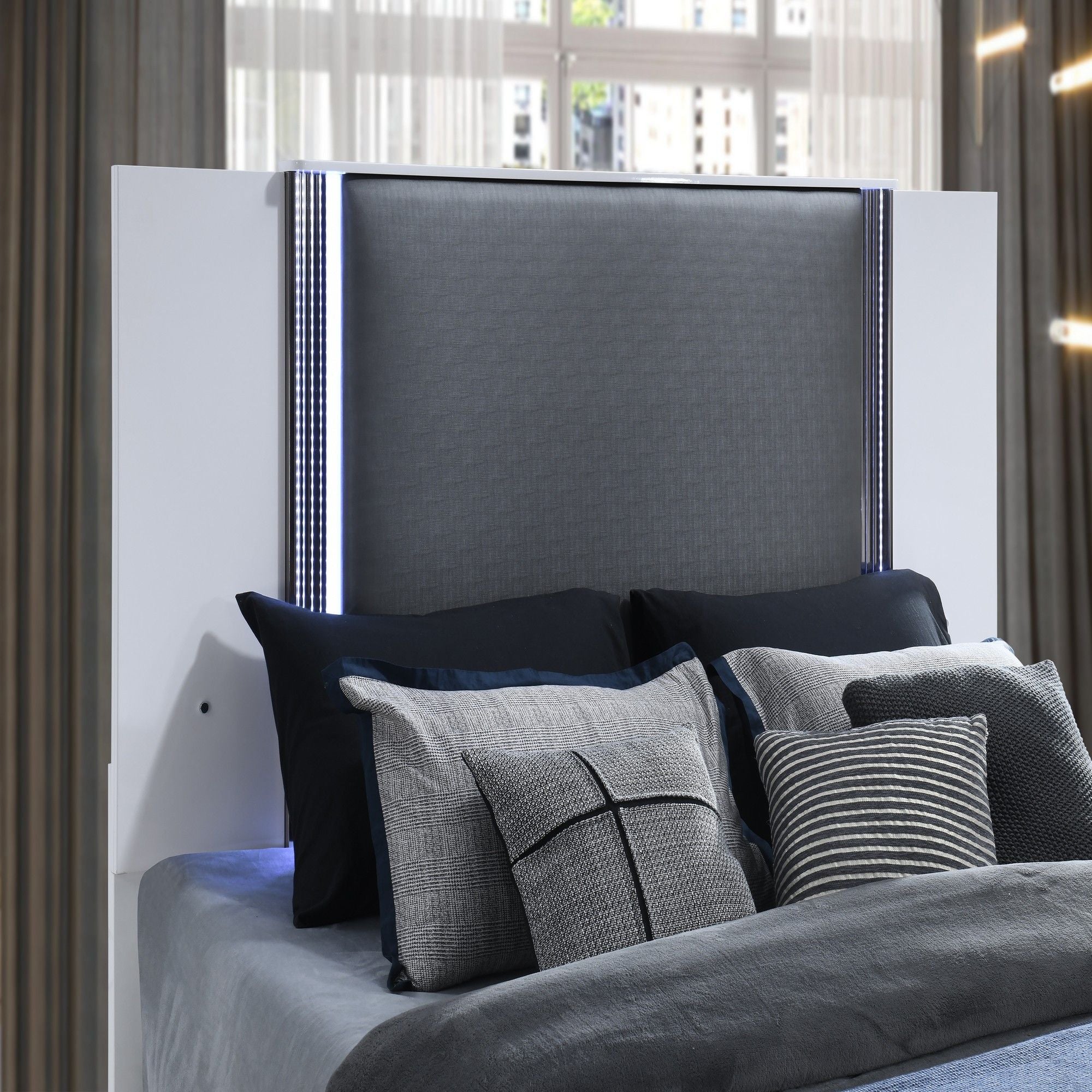 Moon - Bed & LED Accent Lighting - Image 2